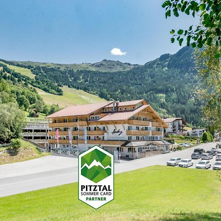 Hotel Andy 4 Sterne Superior イェルツェンス エクステリア 写真