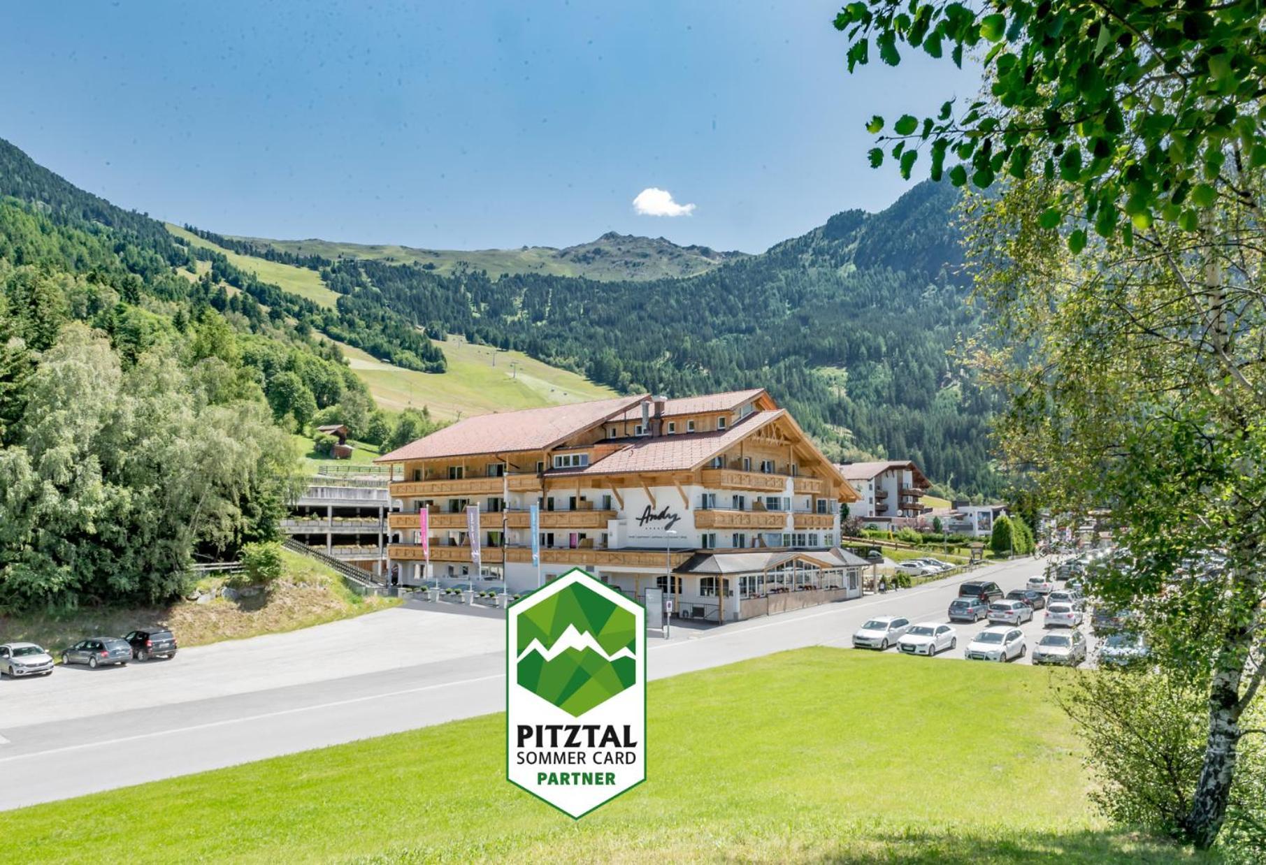 Hotel Andy 4 Sterne Superior イェルツェンス エクステリア 写真
